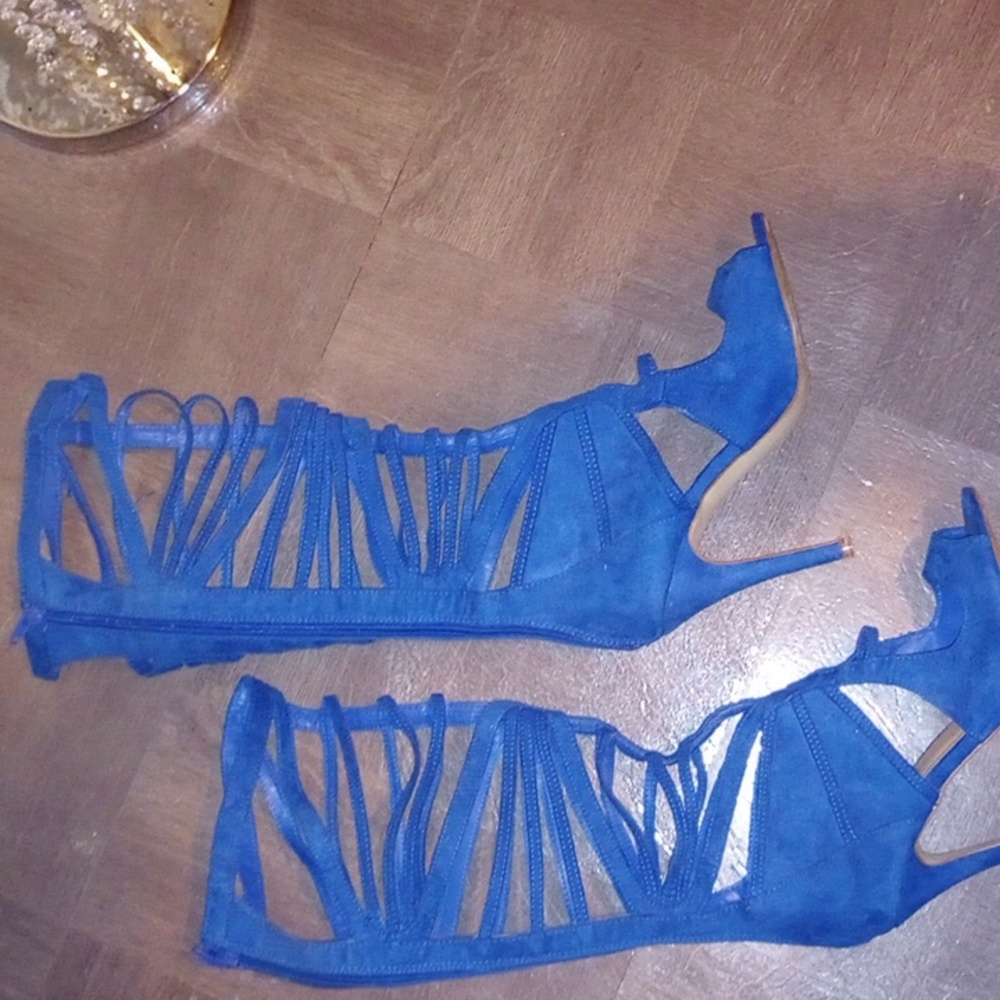 Sized 8 heels